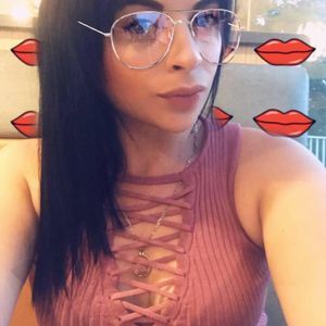 Meet your Posher, Helen